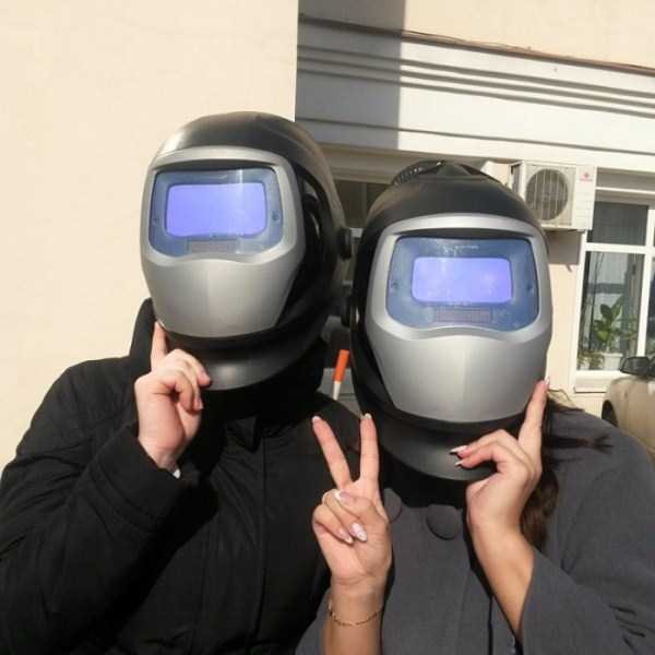 watching-the-solar-eclipse-14