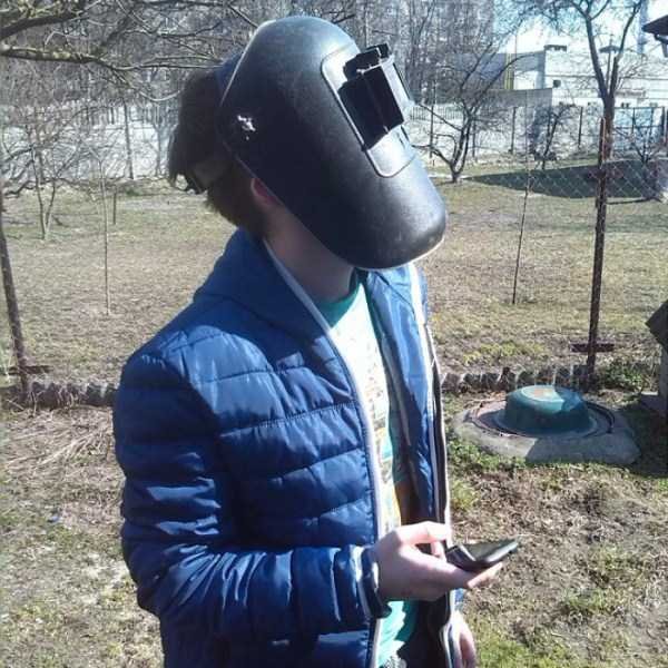 watching-the-solar-eclipse-31