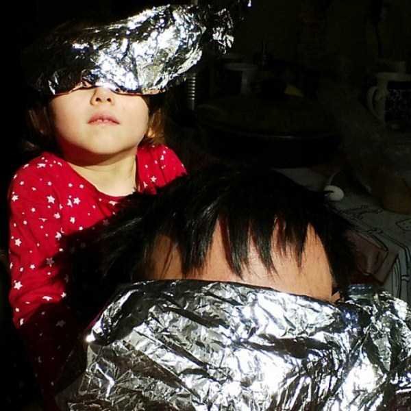 watching-the-solar-eclipse-37