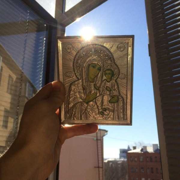 watching-the-solar-eclipse-5